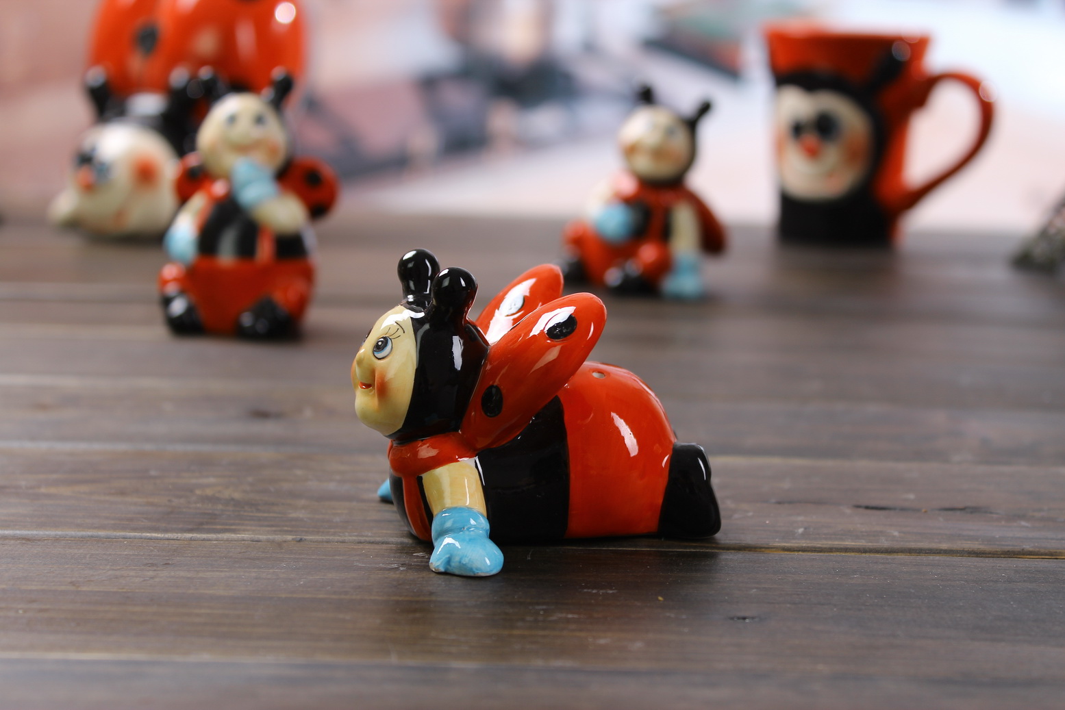 Ceramic Ladybug Salt and Pepper Shakers for Decorations - Image 2