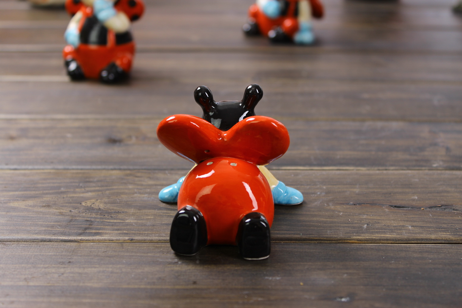 Ceramic Ladybug Salt and Pepper Shakers for Decorations - Image 3