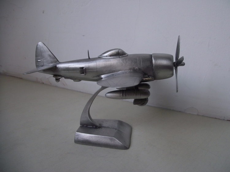 custom airplane model manufacturer